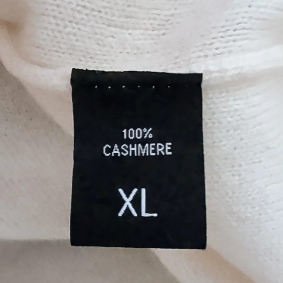 Gobi 100% Mongolian Cashmere Cream and White Colourblock Turtleneck Sweater - Picture 11 of 15